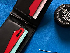 Зажим для купюр с отделением для карт (чёрн.)