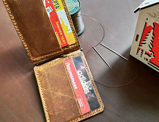 Зажим для купюр с отделением для карт (кор.)