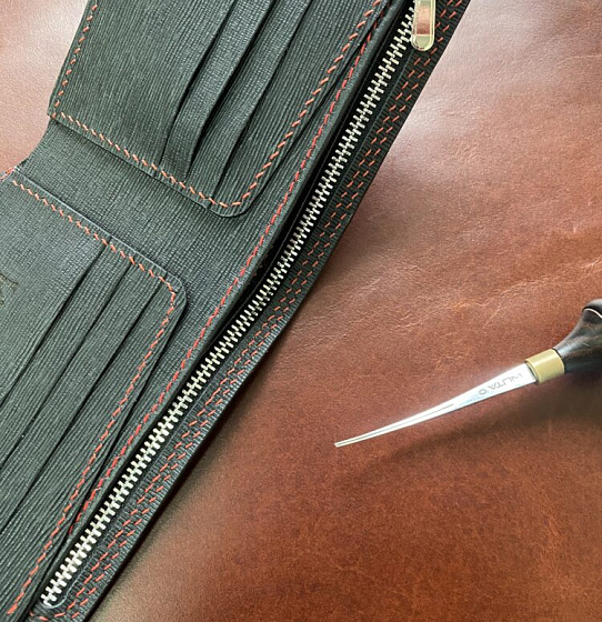 Кошелёк "Бифолд" с застёжкой