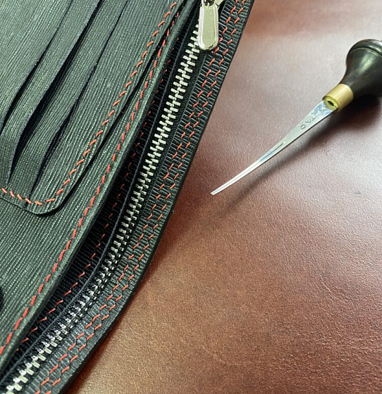 Кошелёк "Бифолд" с застёжкой