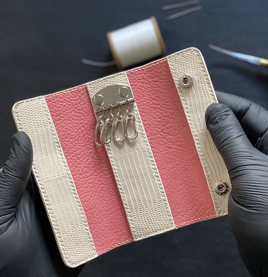 Ключница из кожи варана